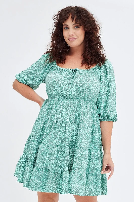 Women's casual dressesGreen Ditsy Scoop Tiered Dress 3/4 Sleeve Gather Bust