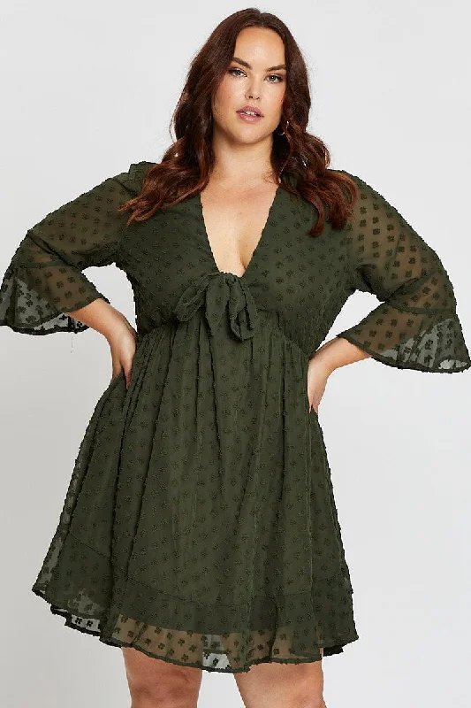 Petite dresses for womenGreen 3/4 Sleeve Flock Spot Tie Dress