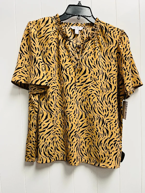 Button-down women's topsTop Short Sleeve By Nine West Apparel In Animal Print, Size: L