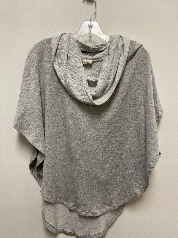 Pullover women's topsTop Short Sleeve By Clothes Mentor In Grey, Size: S