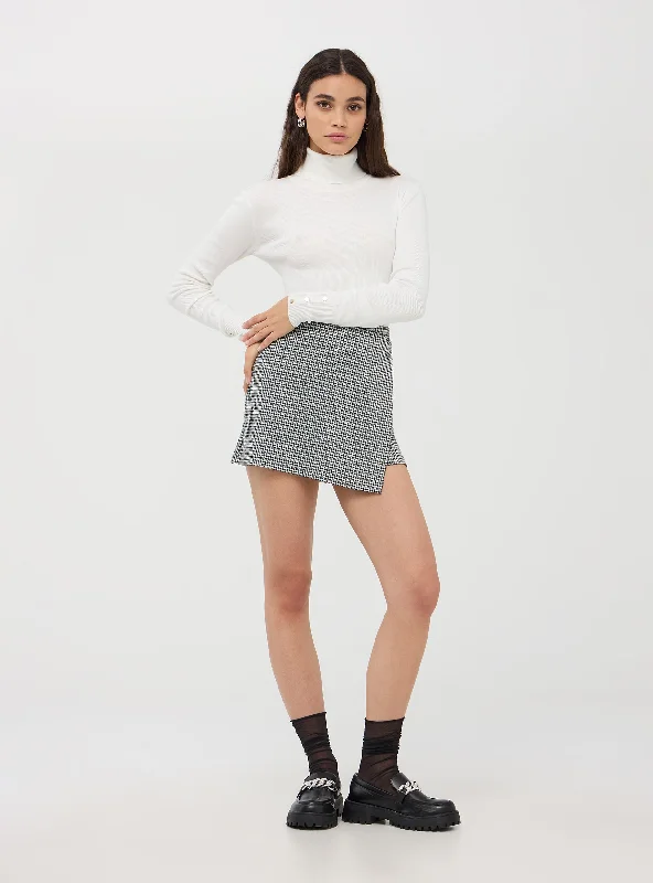 relaxed-fit tops for menWoman's Sweater 3-5