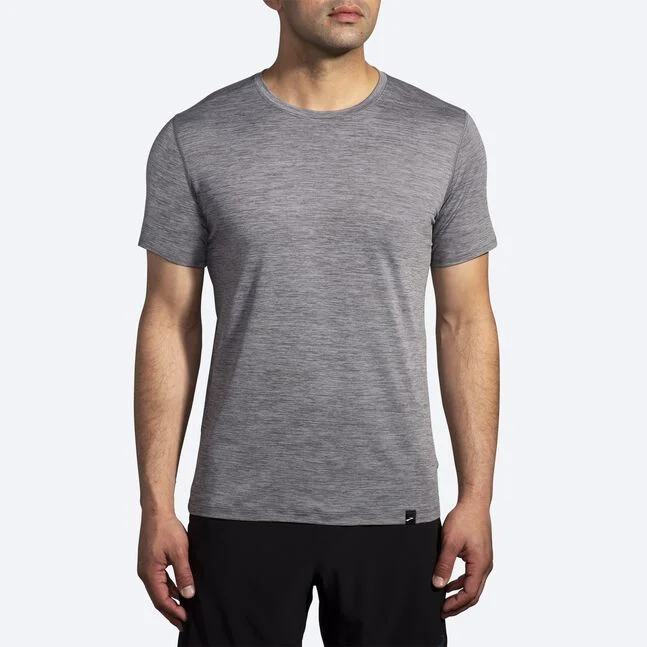 summer outfit inspiration with short-sleeved men's topsMen's Luxe Short Sleeve Shirt