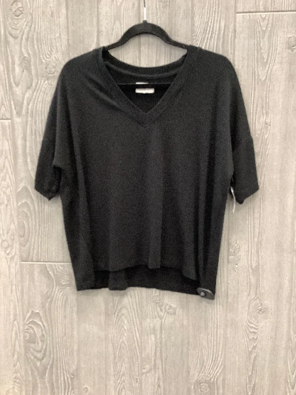 Lace-up women's topsTop Short Sleeve By Lou And Grey In Black, Size: S