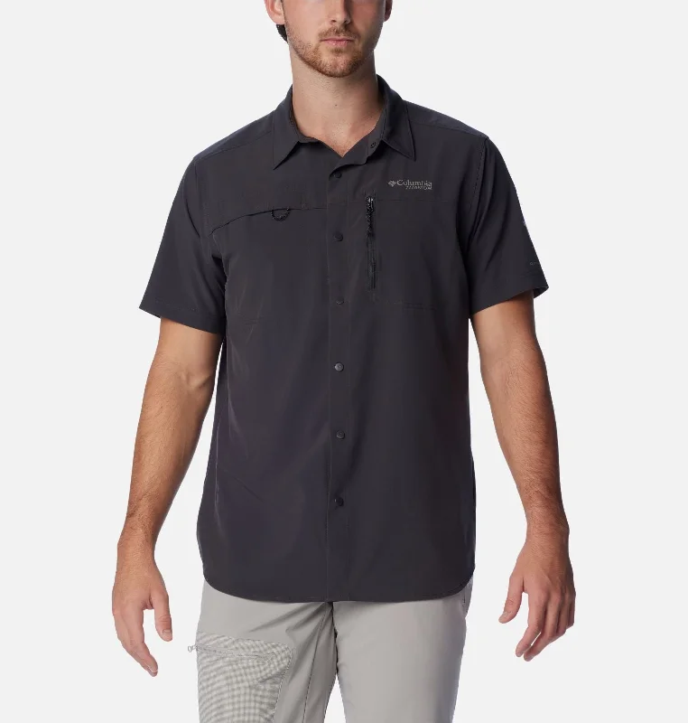 short-sleeved shirts for men with a tailored, slimming fitMen's Summit Valley Woven Short Sleeve Shirt - Shark