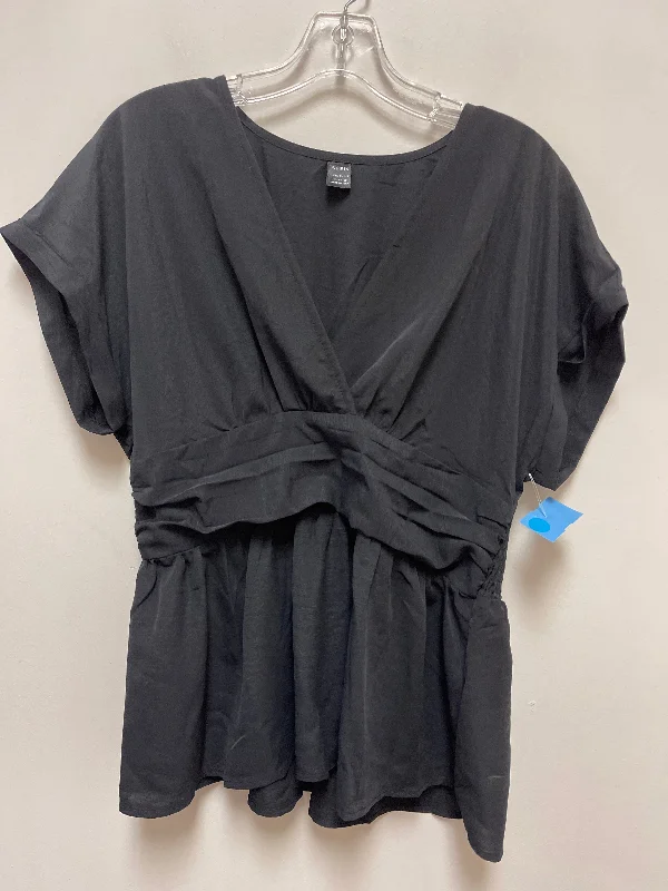 Water-resistant women's topsTop Short Sleeve By Shein In Black, Size: Xl