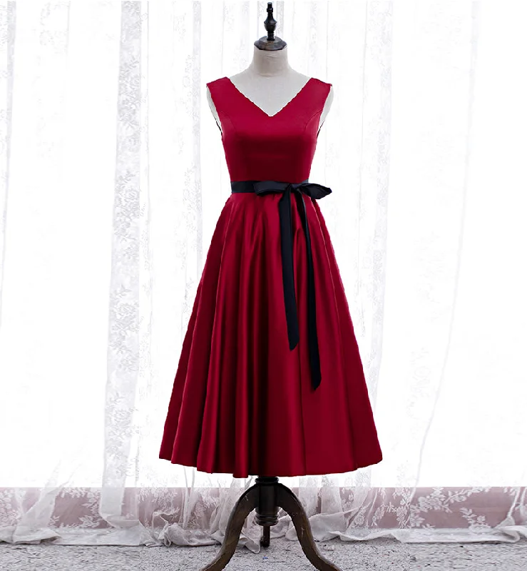 Long-sleeved dresses for womenBurgundy v neck satin prom dress homecoming dress  8394