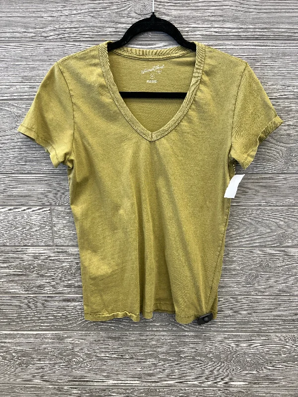 Yoga women's topsTop Short Sleeve By Universal Thread In Green, Size: Xs