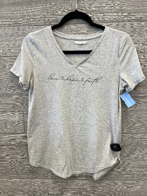 Workwear women's topsTop Short Sleeve By Maurices In Grey, Size: S