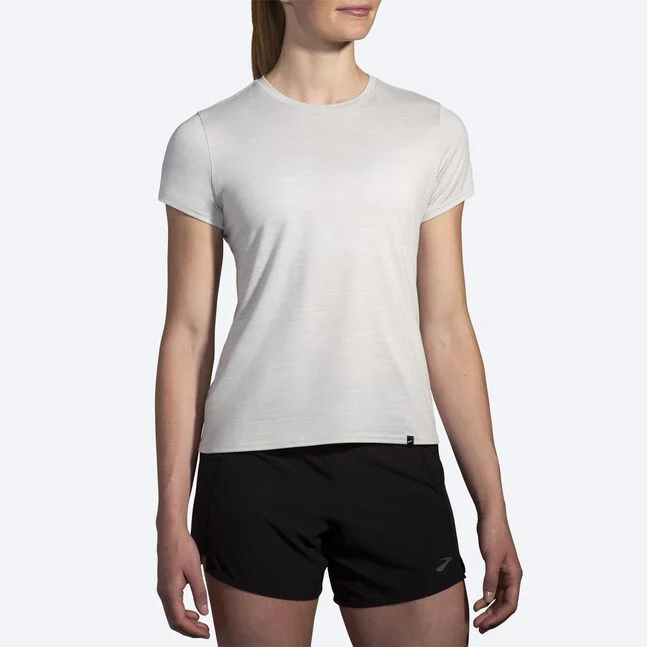 short-sleeved shirts for men that can be dressed up or downWomen's Luxe Short Sleeve Shirt