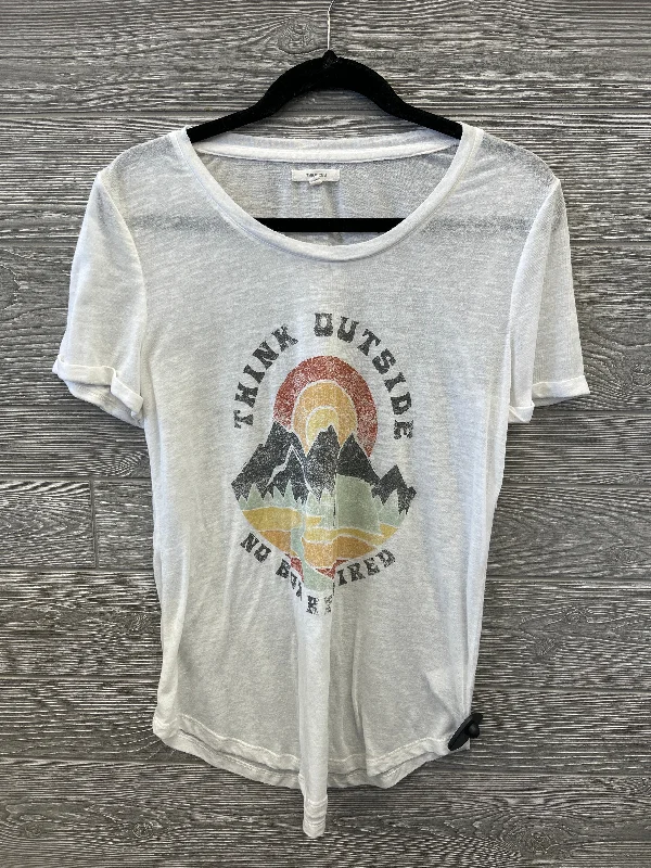 Petite women's topsTop Short Sleeve By Maurices In White, Size: S