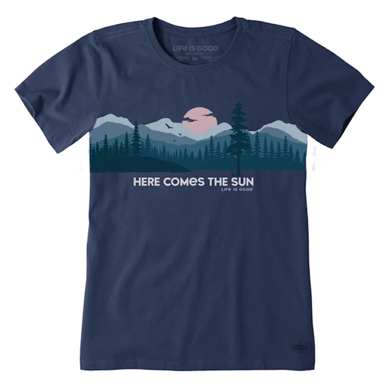 ironing short-sleeved men's tops without wrinklesWomen's Here Comes The Sun Landscape Crusher Tee