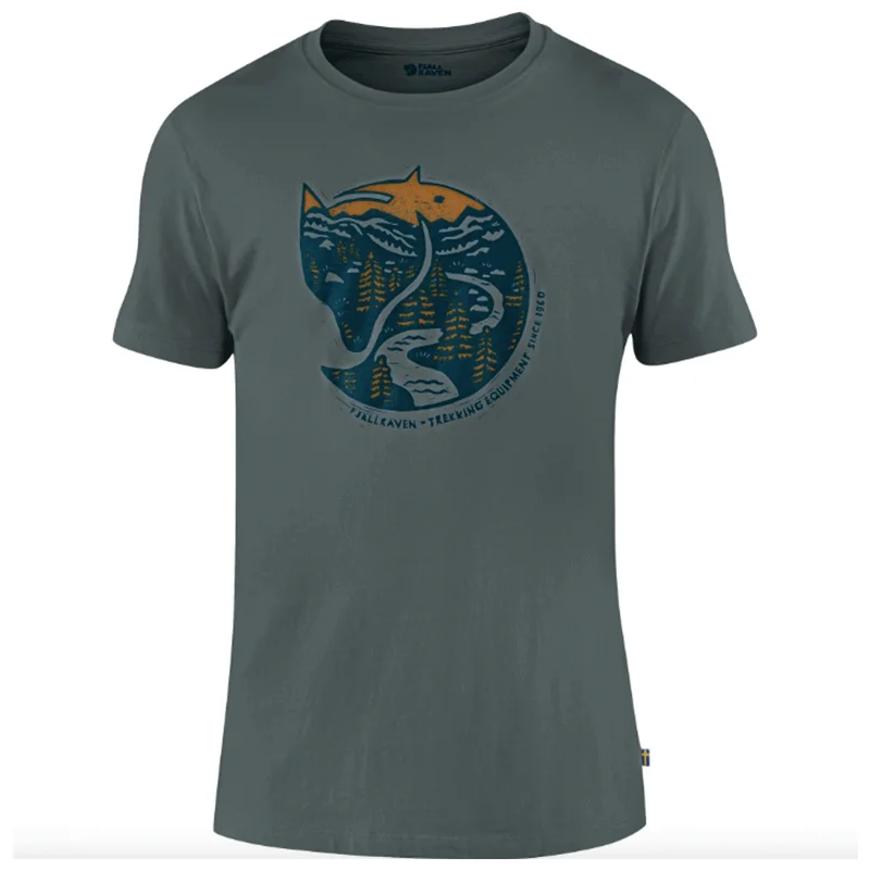 short-sleeved shirts for men with a relaxed, casual fitMen's Arctic Fox T-Shirt