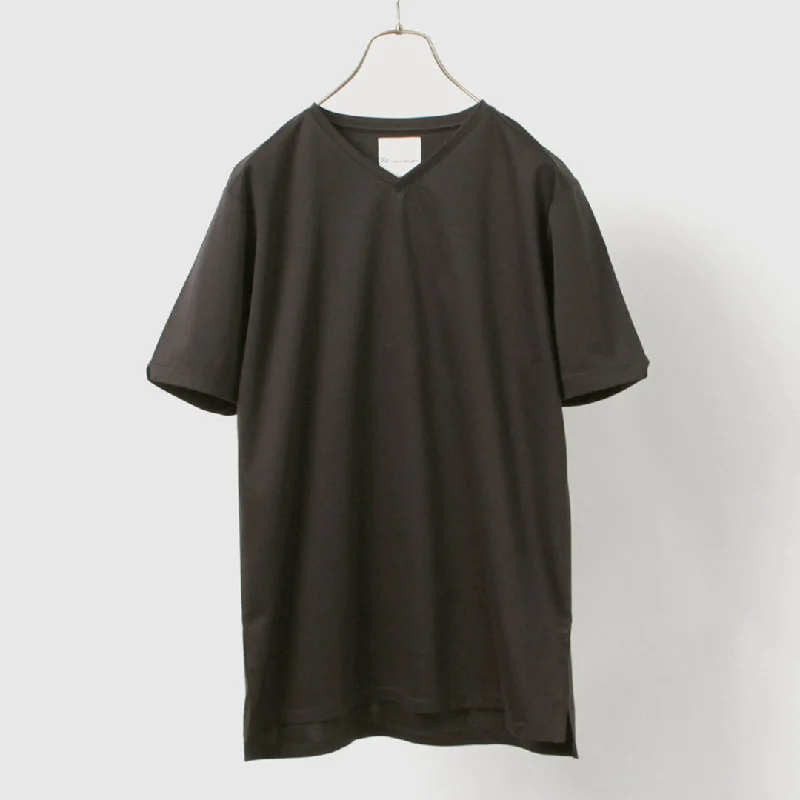 tops designed for layering for menRE MADE IN TOKYO JAPAN / Tokyo Made Dress T-Shirt V-Neck
