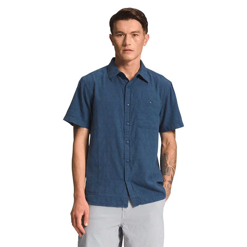 short-sleeved men's shirts with buttons down the frontMen’s Loghill Jacquard Shirt