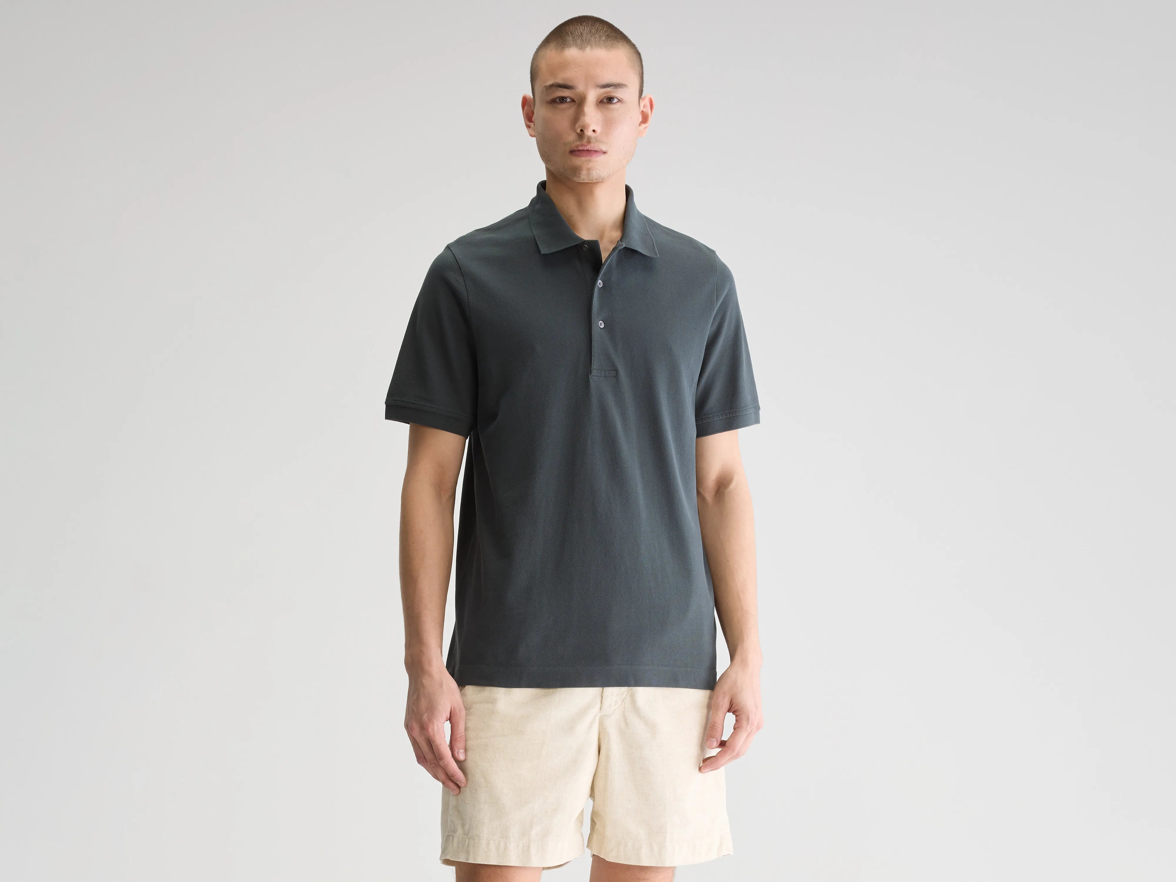 short-sleeved tops for men worn with chinosVilon relaxed polo (251 / M / PIRATE)