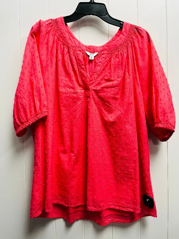 Tunic-style women's topsTop Short Sleeve By Crown And Ivy In Pink, Size: Xl