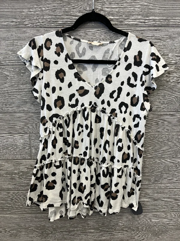 Off-the-shoulder women's topsTop Short Sleeve By Clothes Mentor In Animal Print, Size: S