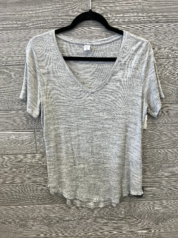 Turtleneck women's topsTop Short Sleeve By Old Navy In Grey, Size: M