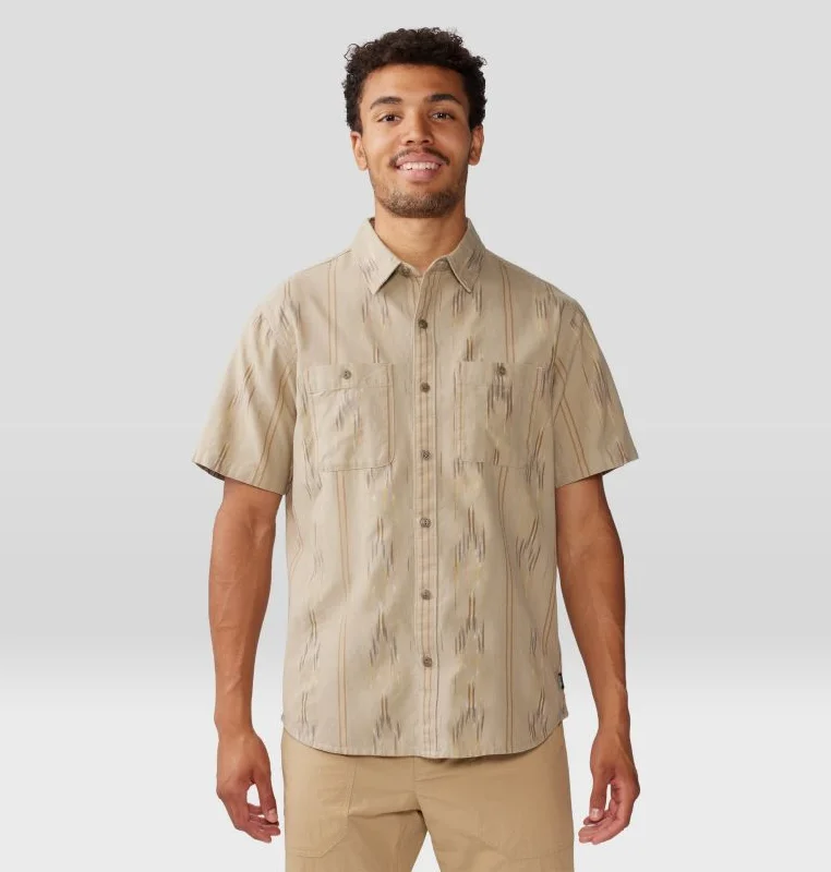 men's short-sleeved clothing with a stretch fabric for comfortMen's Grove Hide Out Short Sleeve Shirt - Badlands Ikat