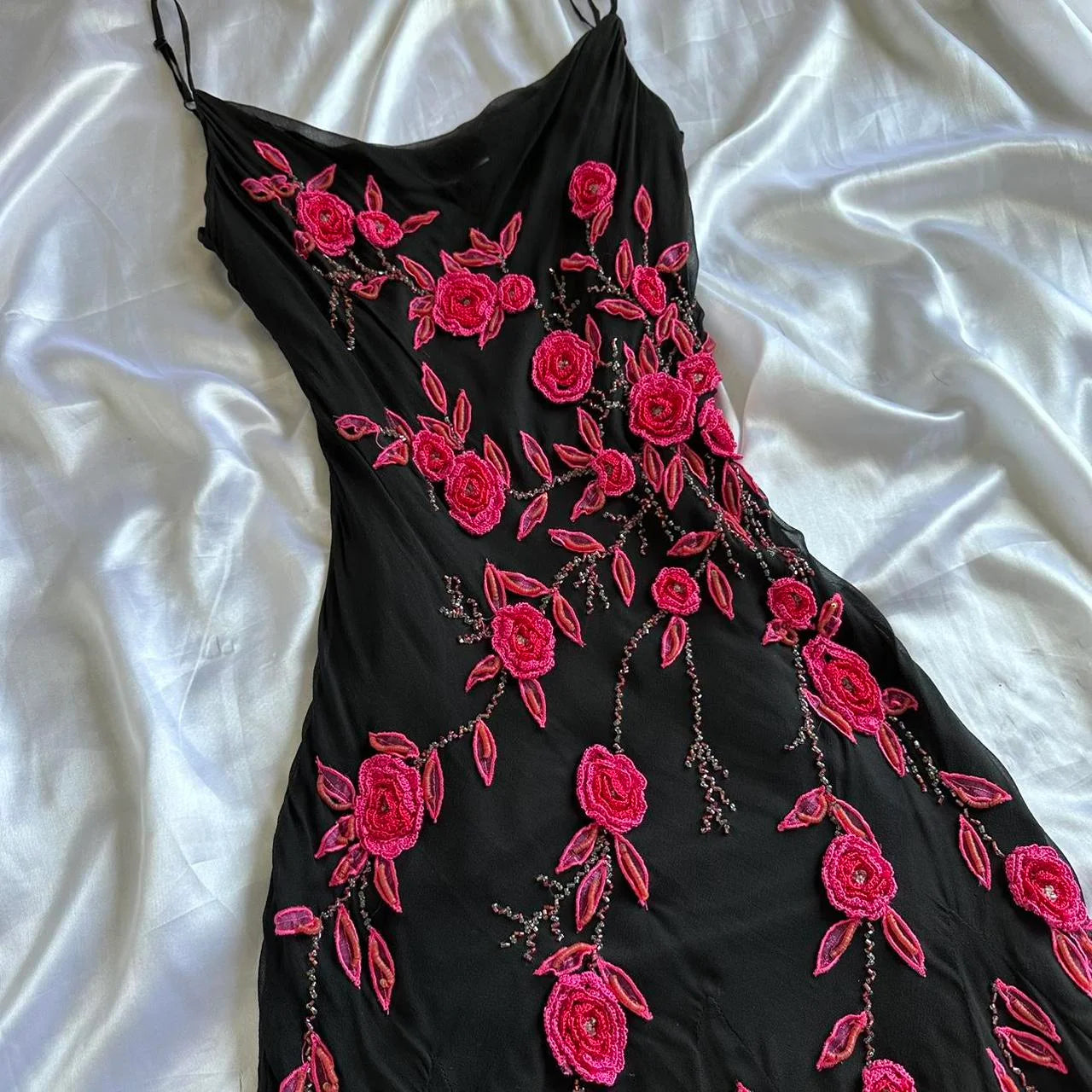 Bridesmaid dresses for womenBlack gorgeous delicate Beads floral applique spaghetti straps long elegant tulle ball gown evening dress gh3170