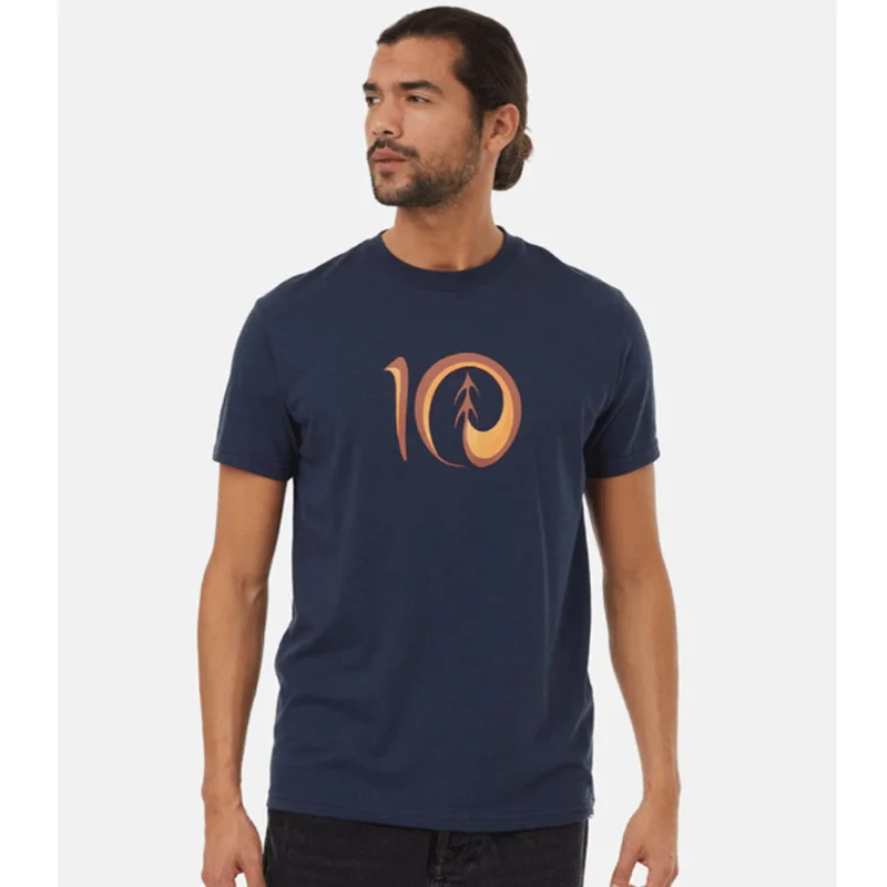 layering short-sleeved shirts for men during colder weatherMen's Artist Series Logo T-Shirt
