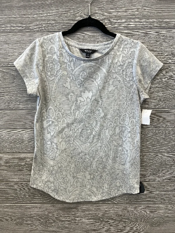 Peter Pan collar women's topsTop Short Sleeve By Simply Vera In Grey, Size: S