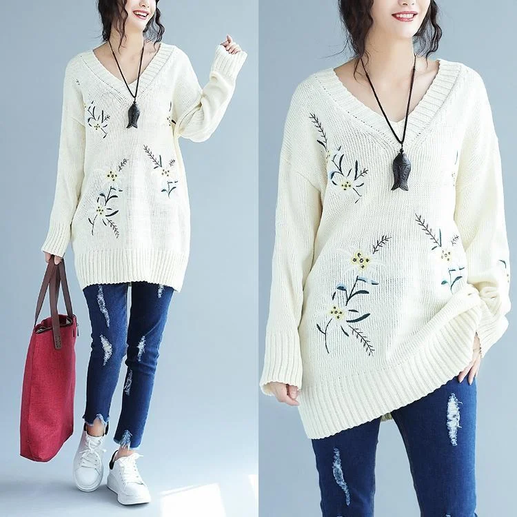 One-shoulder women's sweater2025 white embroidery casual knit dresses plus size women v neck sweater dress