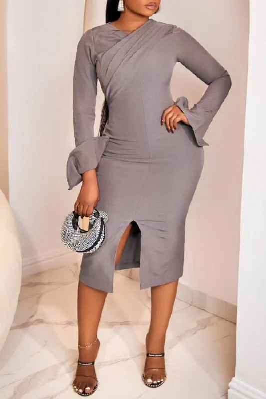 Transitional dresses for in-between seasonsSolid Color Bell Sleeve Simple Mid-Slit Midi Dress
