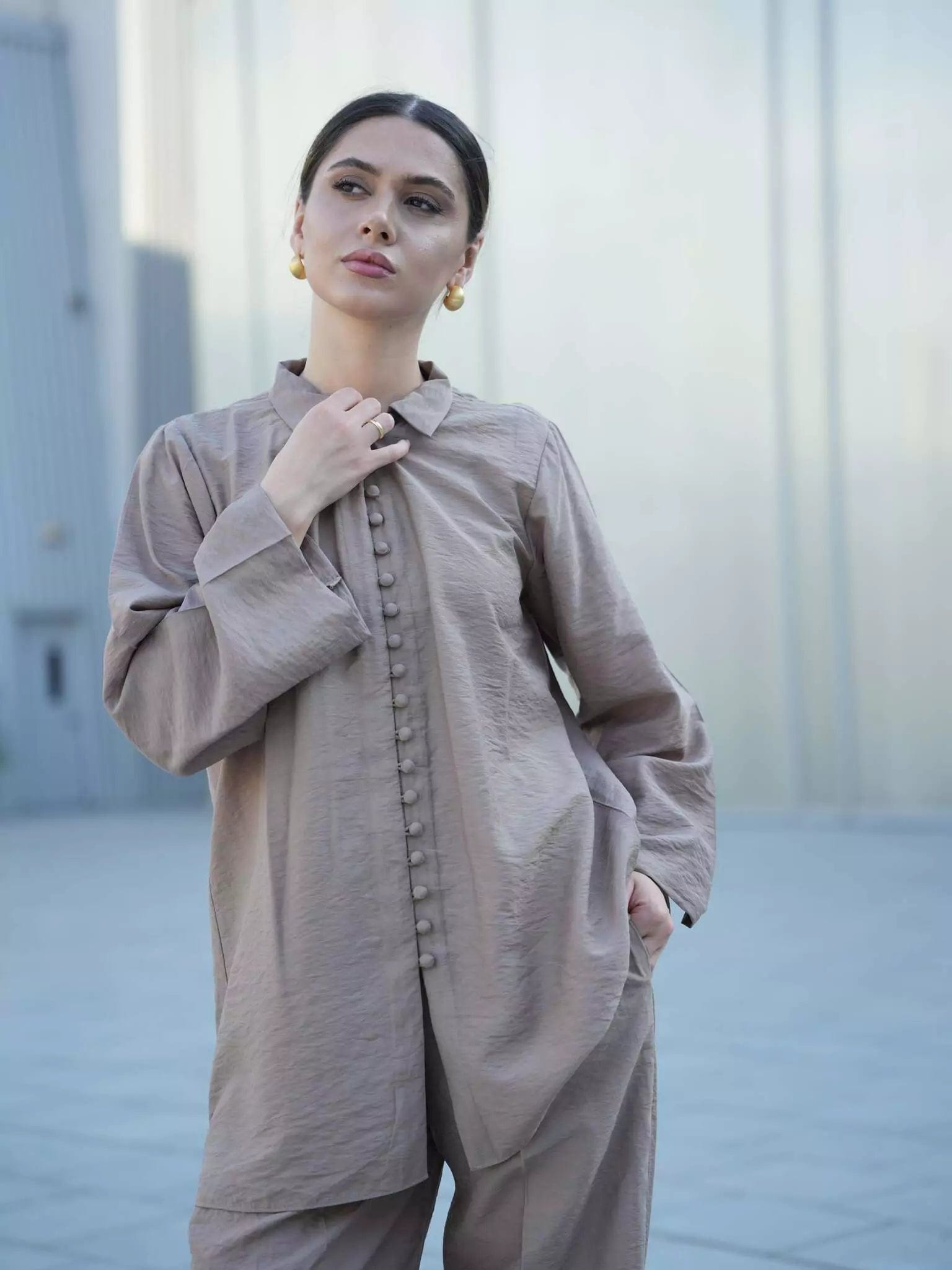 Off-the-shoulder women's topsSepia Linen Shirt