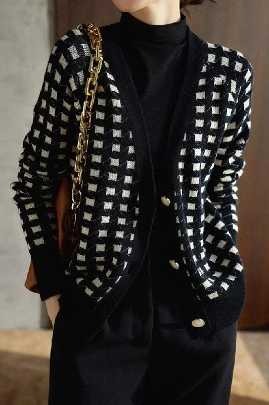 Tunic-style women's topsVネックチェック柄ラグランニットカーディガン