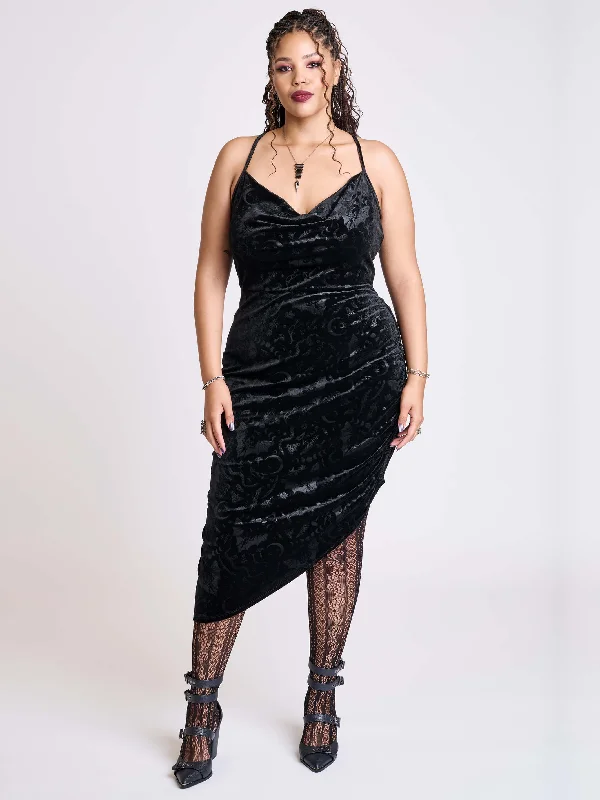 Layering dresses for versatile stylingEmbossed Velvet Cocktail Dress